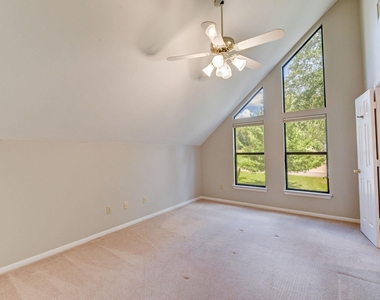10045 Valley Drive S - Photo Thumbnail 28