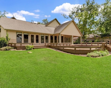 10045 Valley Drive S - Photo Thumbnail 42