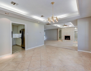 10045 Valley Drive S - Photo Thumbnail 13