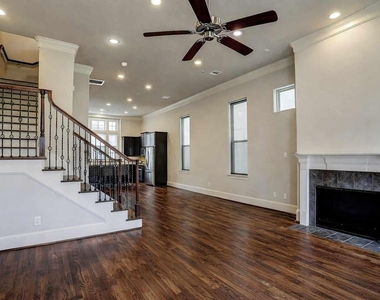 10912 Wrenwood Park - Photo Thumbnail 8