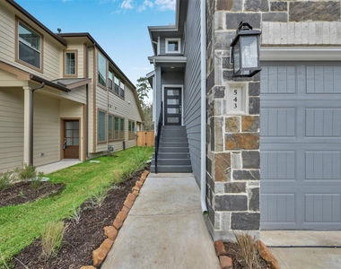 543 Longleaf Pine Drive - Photo Thumbnail 1