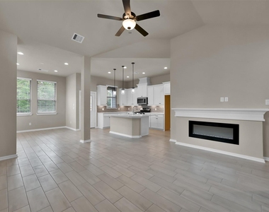 543 Longleaf Pine Drive - Photo Thumbnail 3