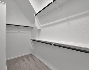 543 Longleaf Pine Drive - Photo Thumbnail 11