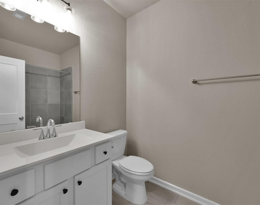 543 Longleaf Pine Drive - Photo Thumbnail 13