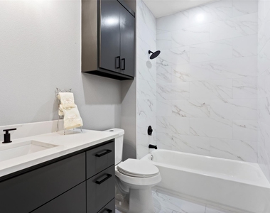 3220 Josephine Street - Photo Thumbnail 16
