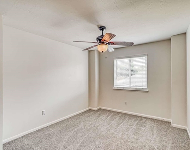 6935 Moss Boulder Drive - Photo Thumbnail 10