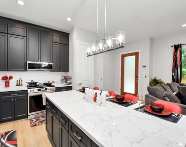 5718 Beall Street - Photo Thumbnail 5