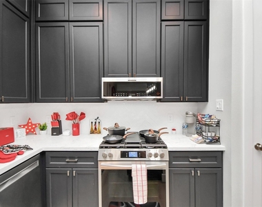 5718 Beall Street - Photo Thumbnail 7
