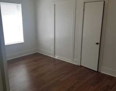 2823 Cleburne Street - Photo Thumbnail 5