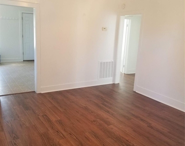2823 Cleburne Street - Photo Thumbnail 1
