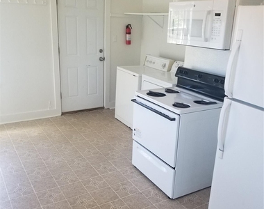 2823 Cleburne Street - Photo Thumbnail 8