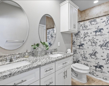 2911 Blodgett Street - Photo Thumbnail 23