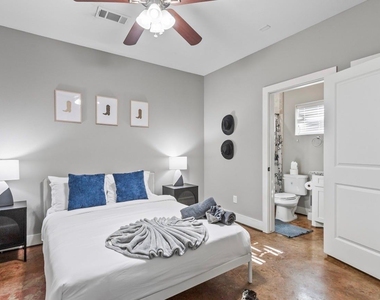 2911 Blodgett Street - Photo Thumbnail 1