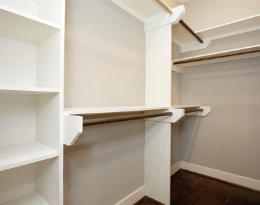 2911 Blodgett Street - Photo Thumbnail 13