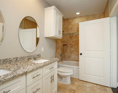2911 Blodgett Street - Photo Thumbnail 15