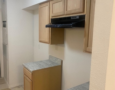 9797 Leawood - Photo Thumbnail 4