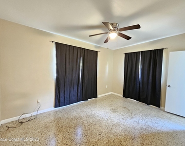 422 Prospect Avenue - Photo Thumbnail 6