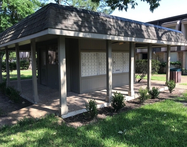 12633 Memorial Drive - Photo Thumbnail 17