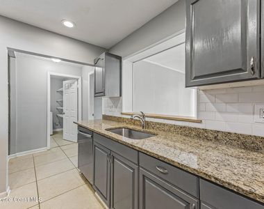 600 Xavier Avenue - Photo Thumbnail 4