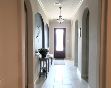 10527 Angeline Springs Lane - Photo Thumbnail 6