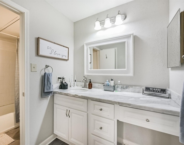 2121 Hepburn Street - Photo Thumbnail 19