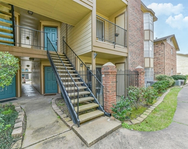 2121 Hepburn Street - Photo Thumbnail 1