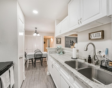 2121 Hepburn Street - Photo Thumbnail 15