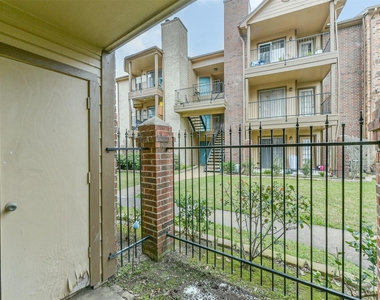 2121 Hepburn Street - Photo Thumbnail 24