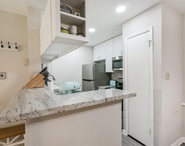 2121 Hepburn Street - Photo Thumbnail 11