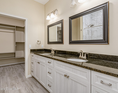 209 E Avenue B - Photo Thumbnail 20