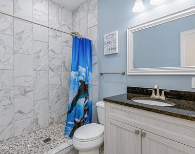 209 E Avenue B - Photo Thumbnail 17