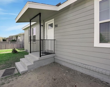 9 Becca Court - Photo Thumbnail 2