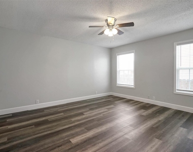 9 Becca Court - Photo Thumbnail 21