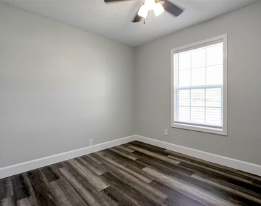 9 Becca Court - Photo Thumbnail 17
