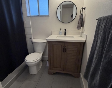 1820 Carlton Street - Photo Thumbnail 13