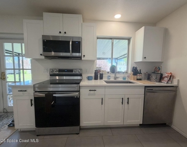 1820 Carlton Street - Photo Thumbnail 9