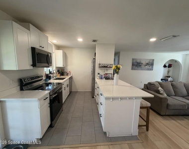 1820 Carlton Street - Photo Thumbnail 6