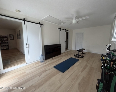 1820 Carlton Street - Photo Thumbnail 16