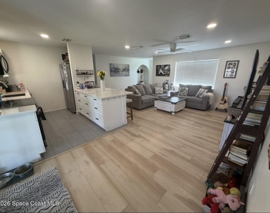 1820 Carlton Street - Photo Thumbnail 4