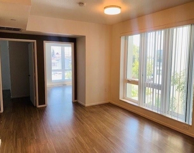4340 44th Street - Photo Thumbnail 8