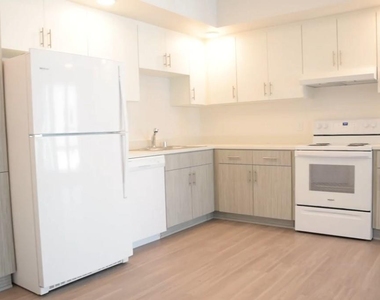 4340 44th Street - Photo Thumbnail 2