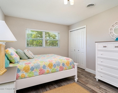 1052 Pine Tree Drive - Photo Thumbnail 9