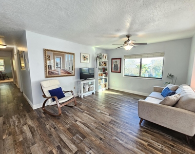 5 Fairway Drive - Photo Thumbnail 7