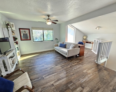 5 Fairway Drive - Photo Thumbnail 5