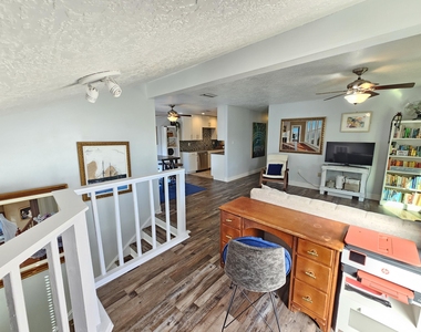 5 Fairway Drive - Photo Thumbnail 3