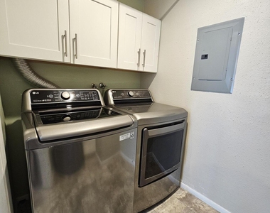 5 Fairway Drive - Photo Thumbnail 12