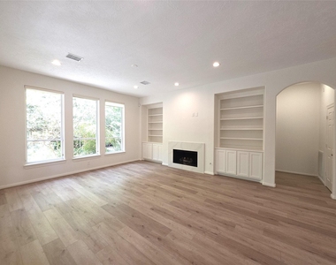 6 Cheshire Glen Court - Photo Thumbnail 9