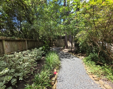 6 Cheshire Glen Court - Photo Thumbnail 22