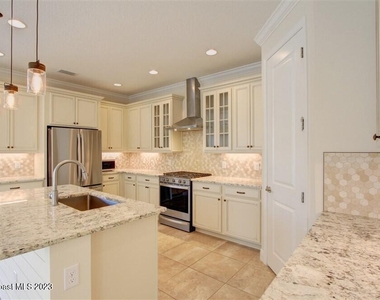 7378 Bluemink Lane - Photo Thumbnail 12