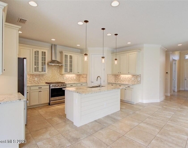 7378 Bluemink Lane - Photo Thumbnail 3